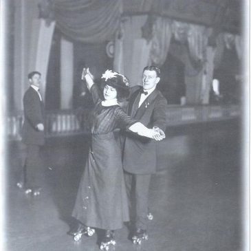 Открытие роллеръ скеттингъ-ринга